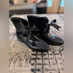 Black Ankle Rainboots